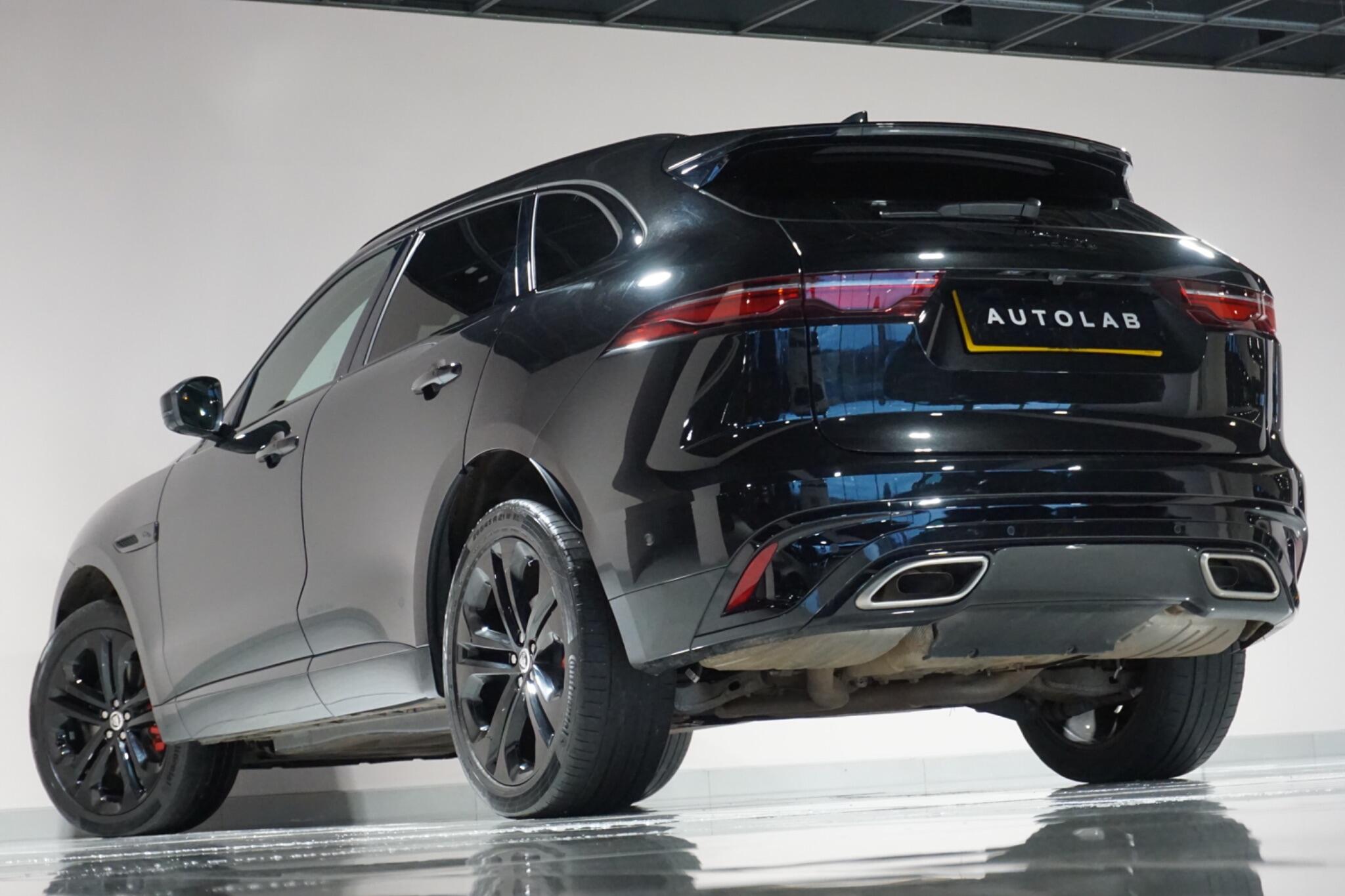 Jaguar F-PACE 3.0 D300 MHEV R-Dynamic HSE Black SUV 5dr Diesel Auto AWD Euro 6 (s/s) (300 ps)